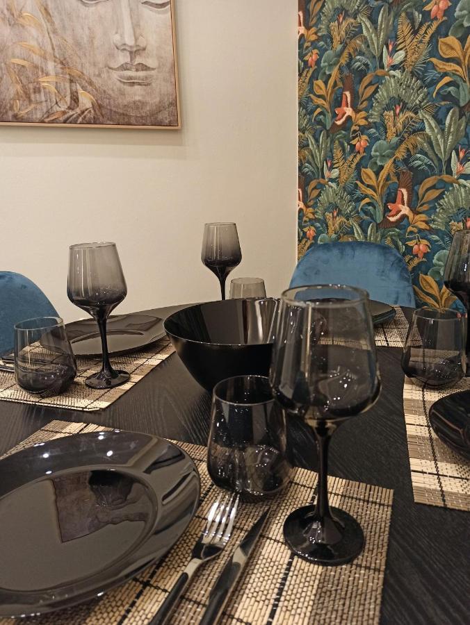 Stay In Athens - Muses Bagian luar foto